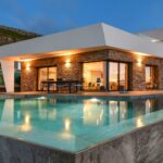 casa piscina noche opt